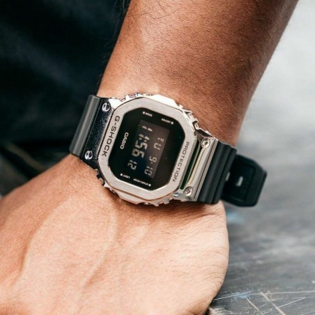 Orologio Unisex Casio G-Shock GM-5600U-1ER (Ø 43 mm)